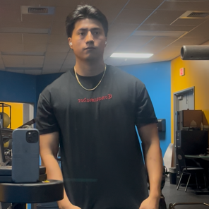 Conquistador black tee - Red letters
